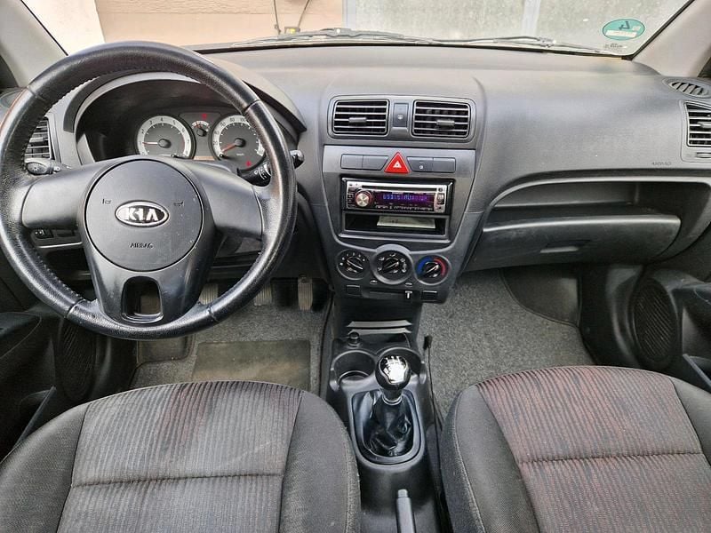 Gebraucht Kia Picanto 65 PS (47 kW) 2010 Silber Kleinwagen