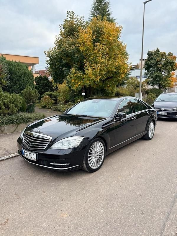 Schwarz Gebraucht 2013 Mercedes S350 Limousine | 18.099 € (Superpreis) - Bild 1/4