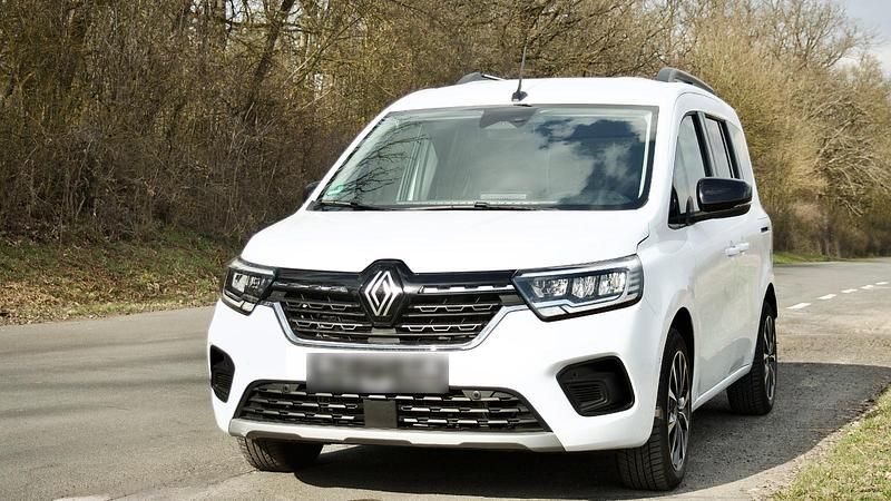 Gebraucht Renault Kangoo Techno 115 PS (84 kW) 2024 Weiß Van / Kleinbus