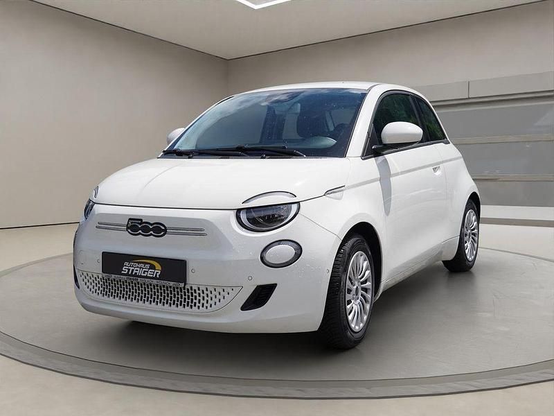 Weiß Gebraucht 2023 Fiat 500e Icon Kleinwagen | 20.850 € (Guter Preis) - Bild 1/4