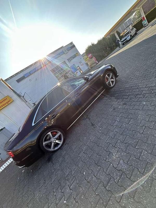 Gebraucht Audi A8 351 PS (258 kW) 2011 Limousine