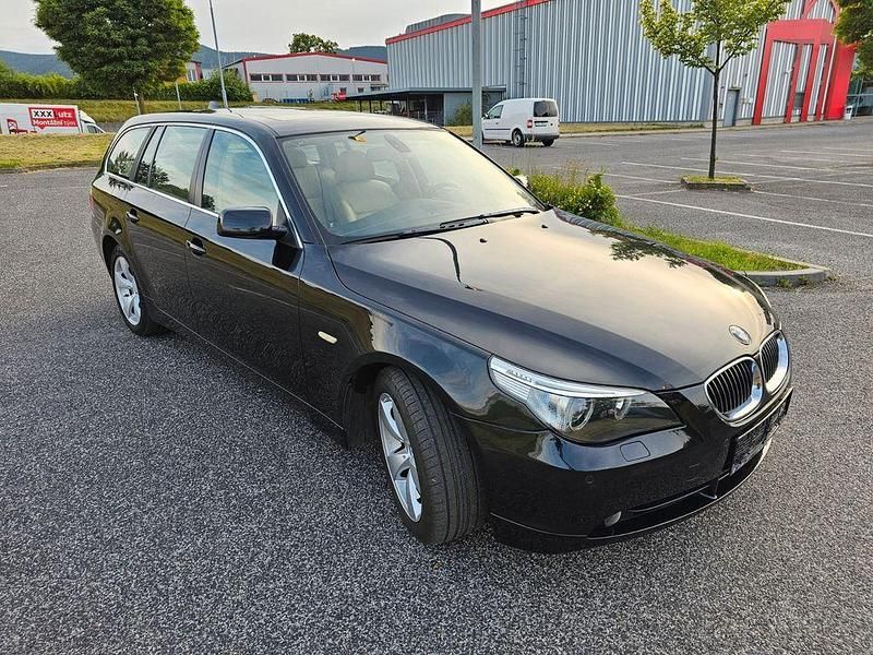 Gebraucht BMW 545 333 PS (244 kW) 2004 Schwarz Kombi
