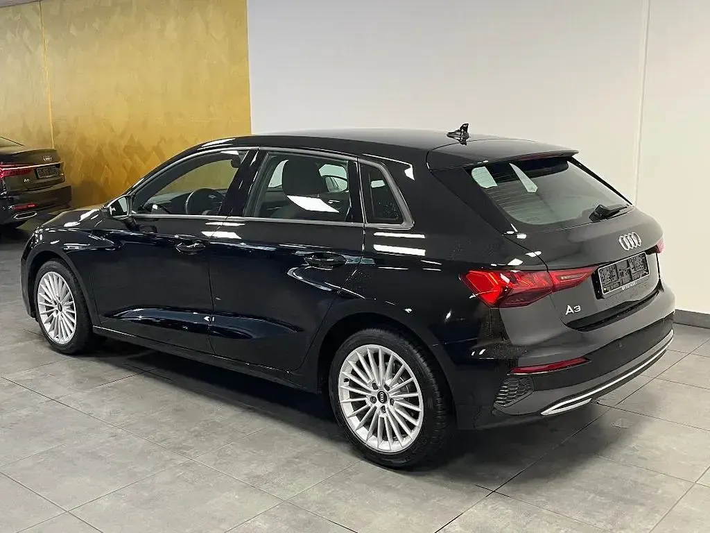 Gebraucht Audi A3 Advanced Plus 150 PS (110 kW) 2022 Schwarz Limousine