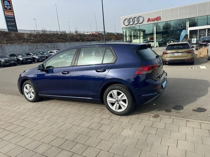 Gebraucht VW Golf VII 110 PS (80 kW) 2021 Blau Kleinwagen