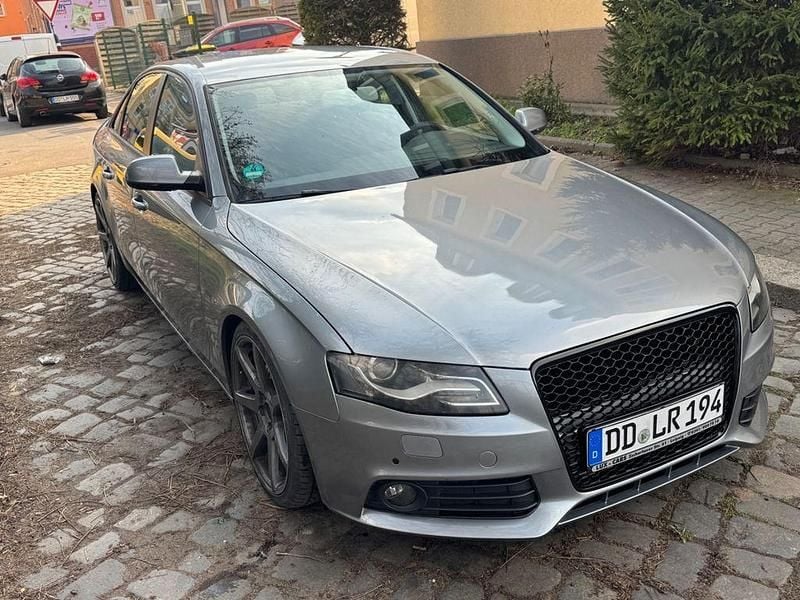 Gebraucht Audi A4 Black Edition 170 PS (125 kW) 2011 Grau Limousine