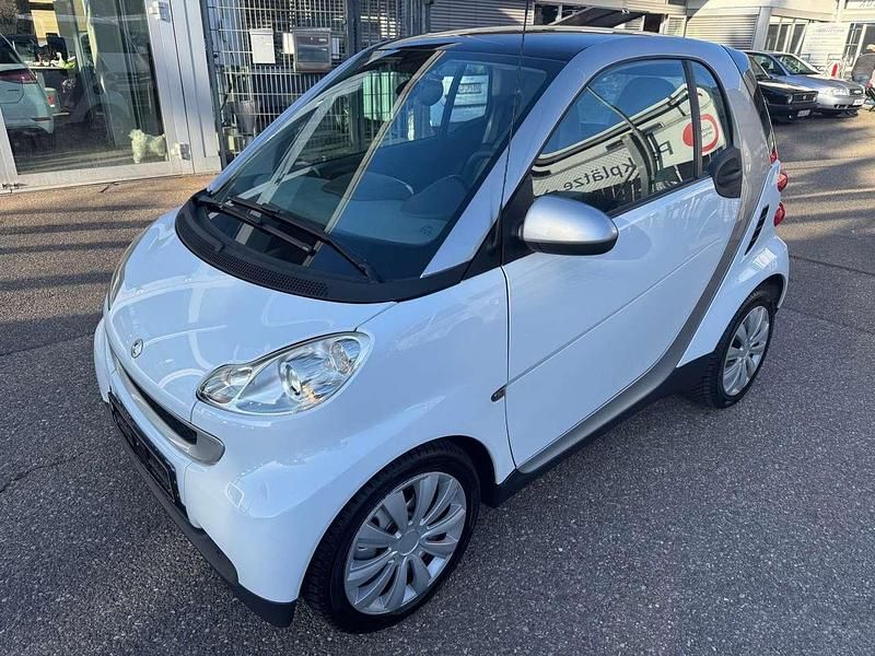 Gebraucht Smart ForTwo Coupé 61 PS (44 kW) 2011 Kristallweiß Coupé