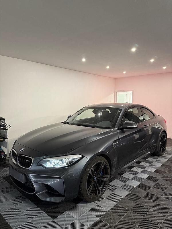 Grau Gebraucht 2018 BMW M2 Coupé | 37.000 € (Superpreis) - Bild 1/4