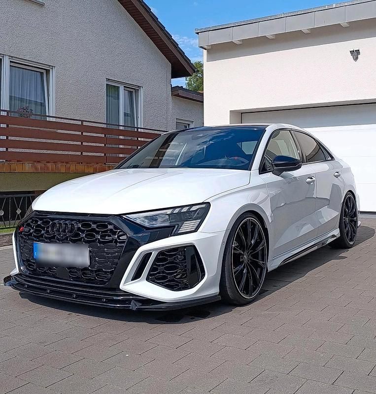 Weiß Gebraucht 2022 Audi RS3 Kleinwagen | 62.000 € (Teuer) - Bild 1/4