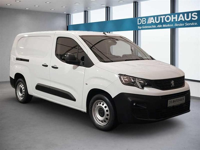 Gebraucht Peugeot Partner Premium 102 PS (75 kW) 2022 Weiß Van / Kleinbus