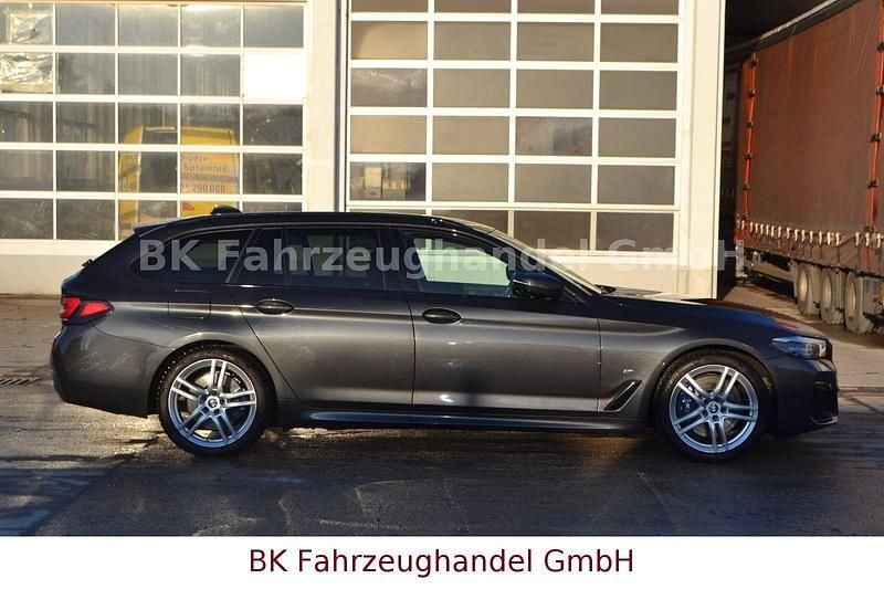 Gebraucht BMW 530 M Sport 286 PS (210 kW) 2021 Grau Limousine