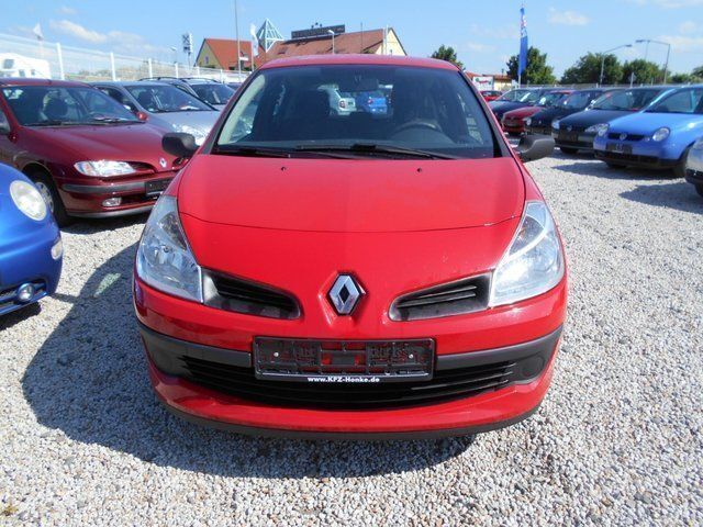 Gebraucht Renault Clio III Authentique 65 PS (47 kW) 2007 Rot Limousine