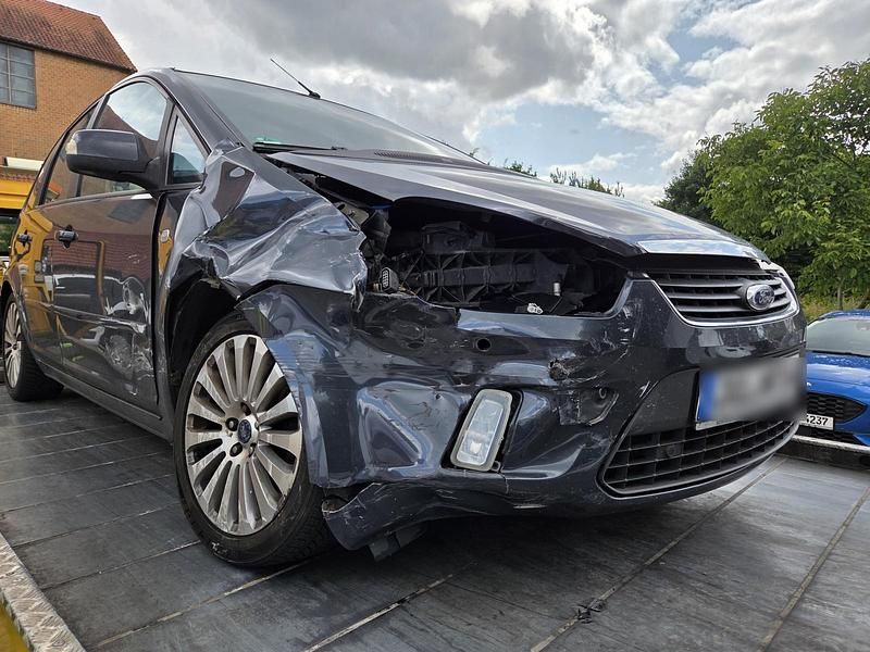Grau Gebraucht 2010 Ford C-MAX Van / Kleinbus | 399 € - Bild 1/4