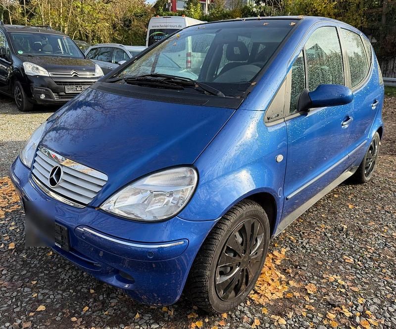 Blau Gebraucht 2001 Mercedes A160 Avantgarde Van / Kleinbus | 1.000 € (Superpreis) - Bild 1/4