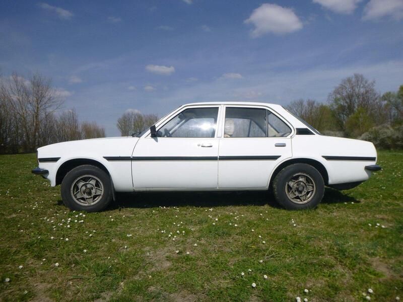 Weiß Gebraucht 1977 Opel Ascona Limousine | 8.750 € - Bild 1/4