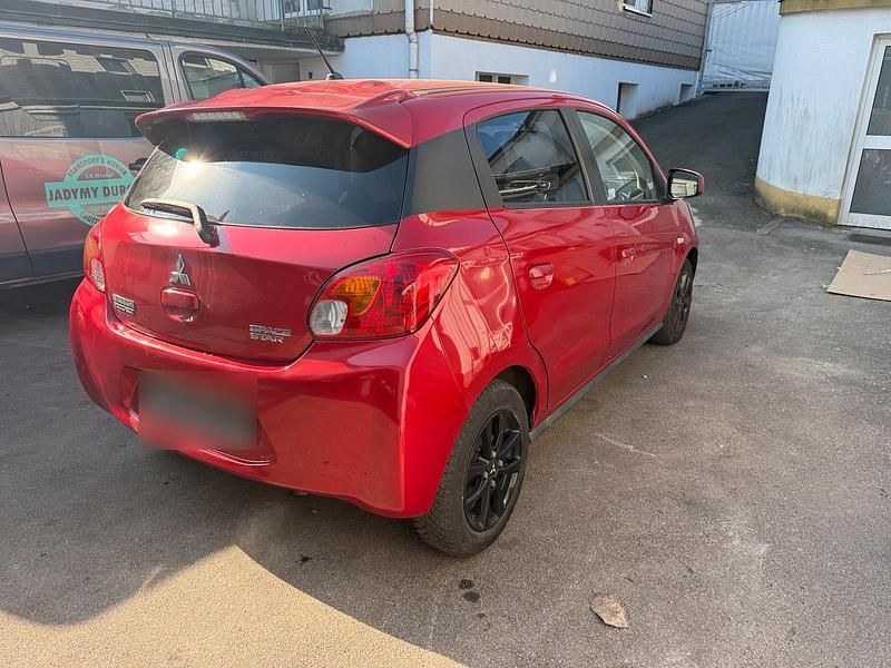 Gebraucht Mitsubishi Space Star 80 PS (58 kW) 2015 Rot Kleinwagen