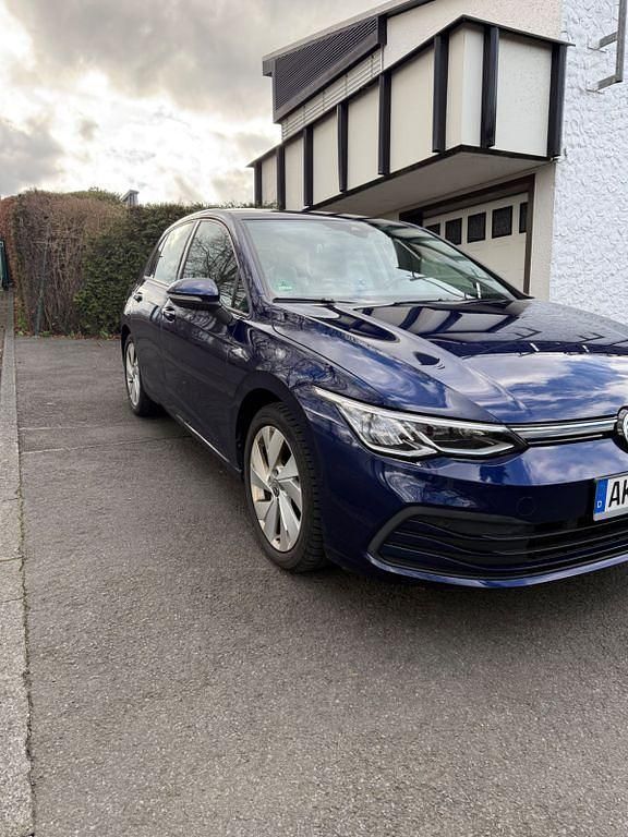 Gebraucht VW Golf VII Style 150 PS (110 kW) 2020 Blau Limousine