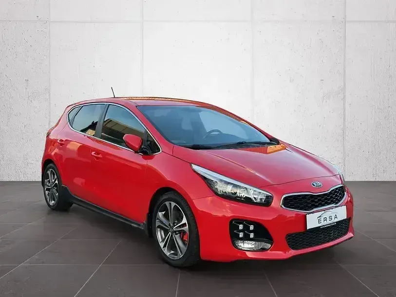 Używany Kia Ceed GT-Line 120 KM (88 kW) 2016 Czerwony Hatchback