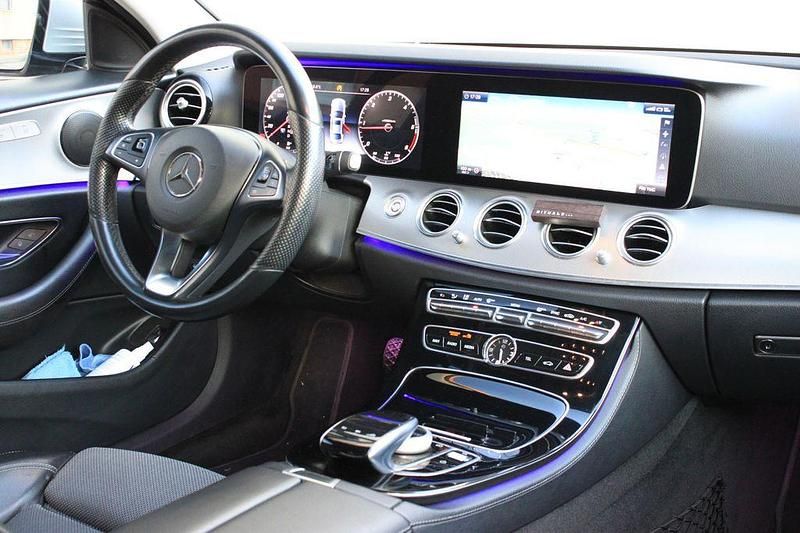 Gebraucht Mercedes E220 194 PS (142 kW) 2016 Silber Limousine