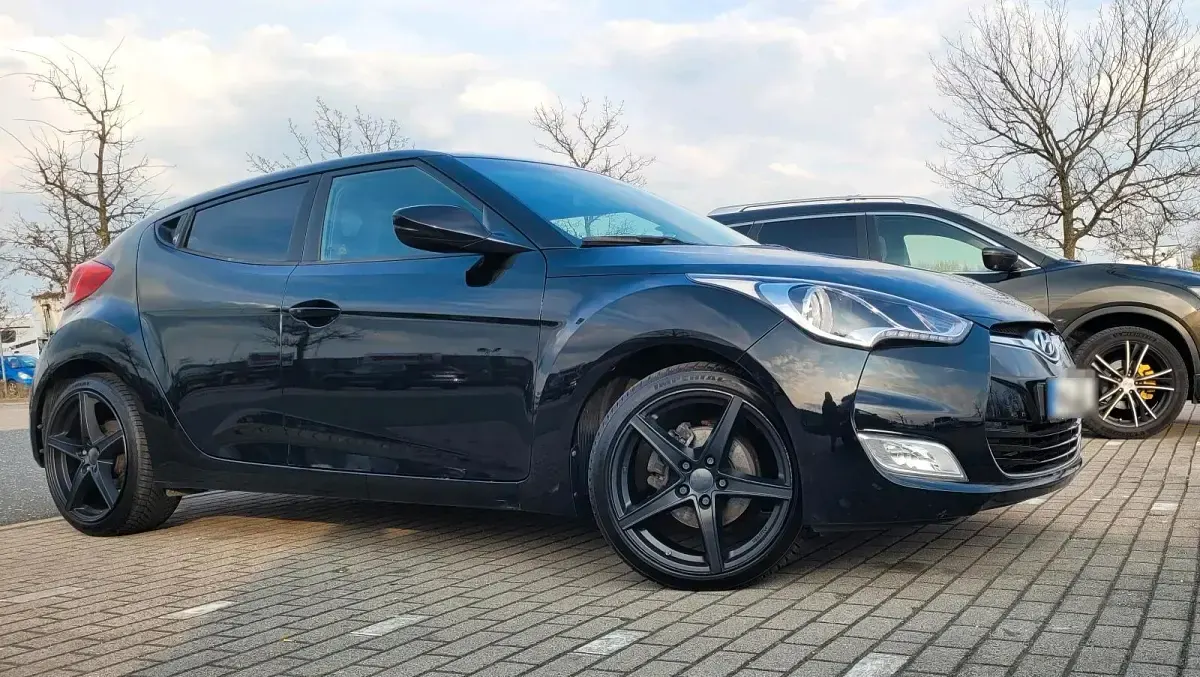 Gebraucht Hyundai Veloster 140 PS (102 kW) 2011 Schwarz Kleinwagen