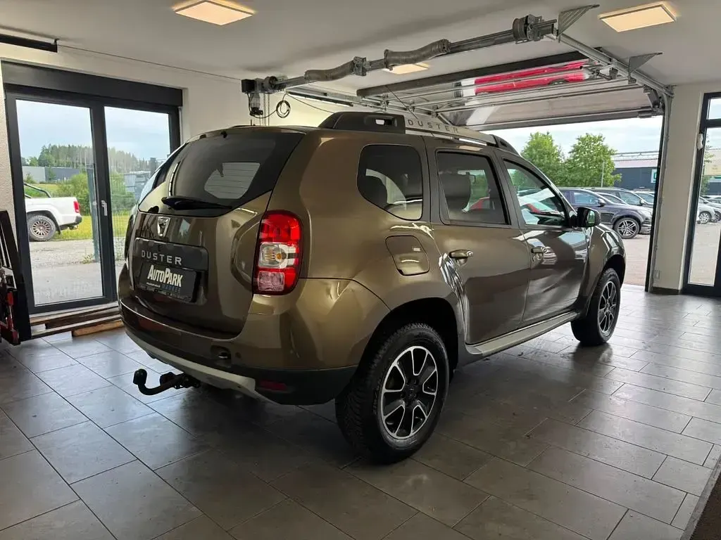 Gebraucht Dacia Duster Black Shadow 109 PS (80 kW) 2017 Braun SUV
