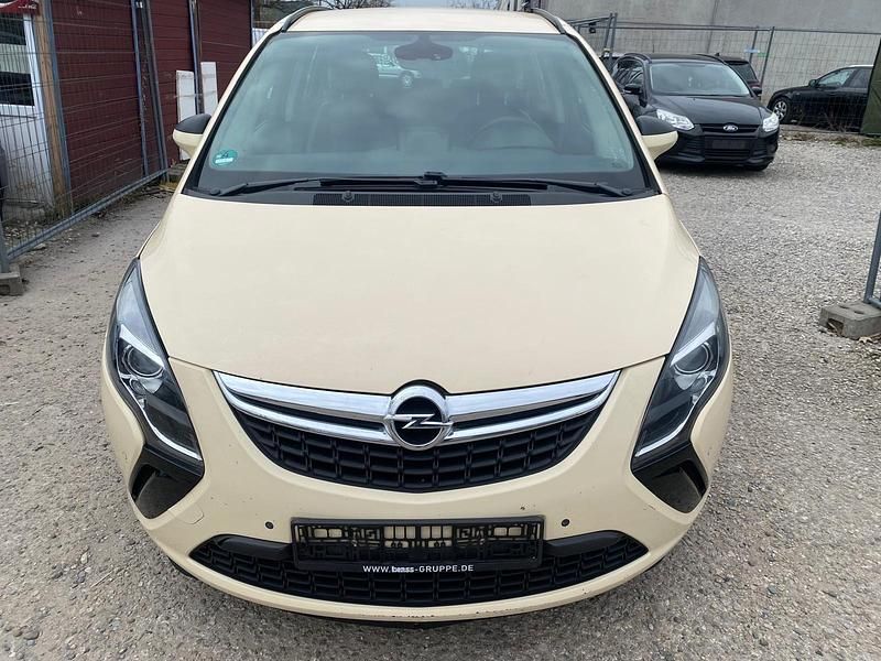 Beige Gebraucht 2016 Opel Zafira Kombi | 4.600 € - Bild 1/4
