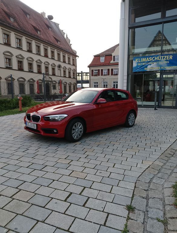 Rot Gebraucht 2017 BMW 120 Kleinwagen | 16.950 € (Guter Preis) - Bild 1/4