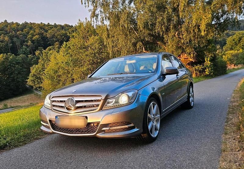 Gebraucht 2011 Mercedes C350 Limousine | 7.900 € (Superpreis) - Bild 1/4