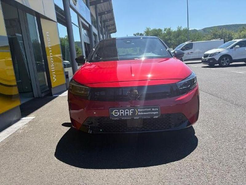 Gebraucht Opel Corsa 101 PS (74 kW) 2024 Peperoncino/schwarz Limousine