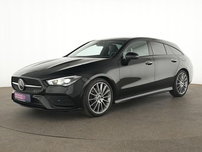 Kosmosschwarz Gebraucht 2022 Mercedes CLA250 Shooting Brake AMG line Kombi | 34.562 € (Fairer Preis) - Bild 1/4