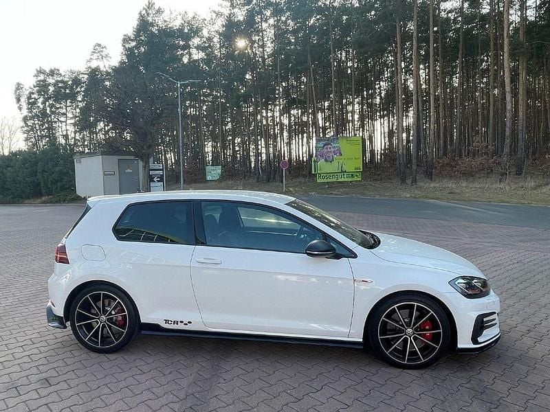 Weiß Gebraucht 2019 VW Golf VII GTI Limousine | 25.900 € (Guter Preis) - Bild 1/4