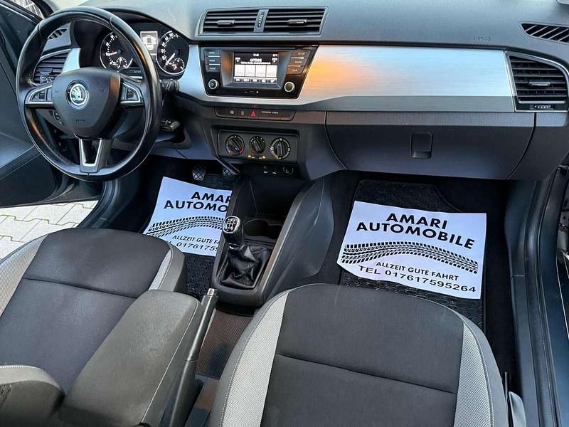 Gebraucht Skoda Fabia Ambition 75 PS (55 kW) 2015 Grau Kleinwagen