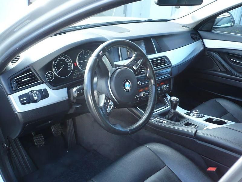 Gebraucht BMW 520 184 PS (135 kW) 2014 Silber Kombi