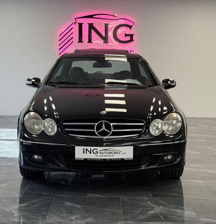 Schwarz Gebraucht 2009 Mercedes CLK200 | 7.499 € (Etwas zu teuer) - Bild 1/4