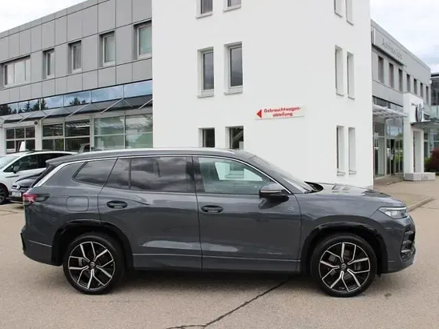 Gebraucht VW Tayron R-line 193 PS (141 kW) 2025 Delfingrau metallic SUV