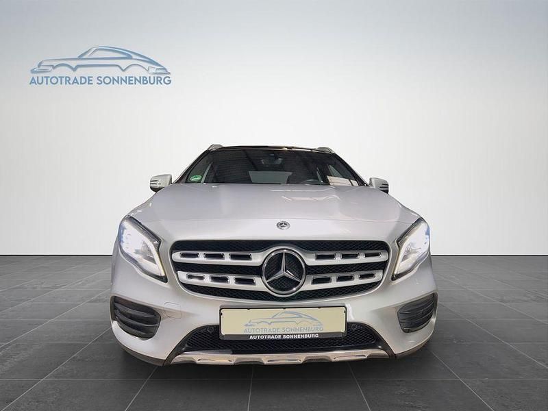 Gebraucht Mercedes GLA250 AMG line 211 PS (155 kW) 2019 Silber SUV