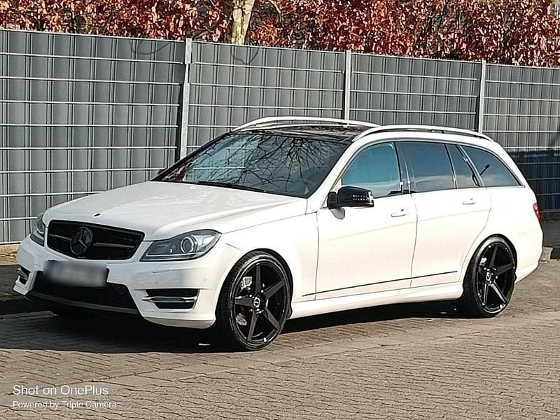 Weiß Gebraucht 2013 Mercedes C350 AMG Kombi | 12.350 € (Guter Preis) - Bild 1/4