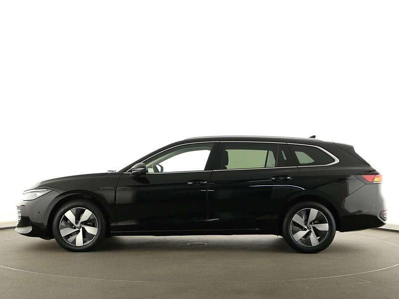 Gebraucht VW Passat Business 150 PS (110 kW) 2025 Grenadillschwarz metallic Kombi