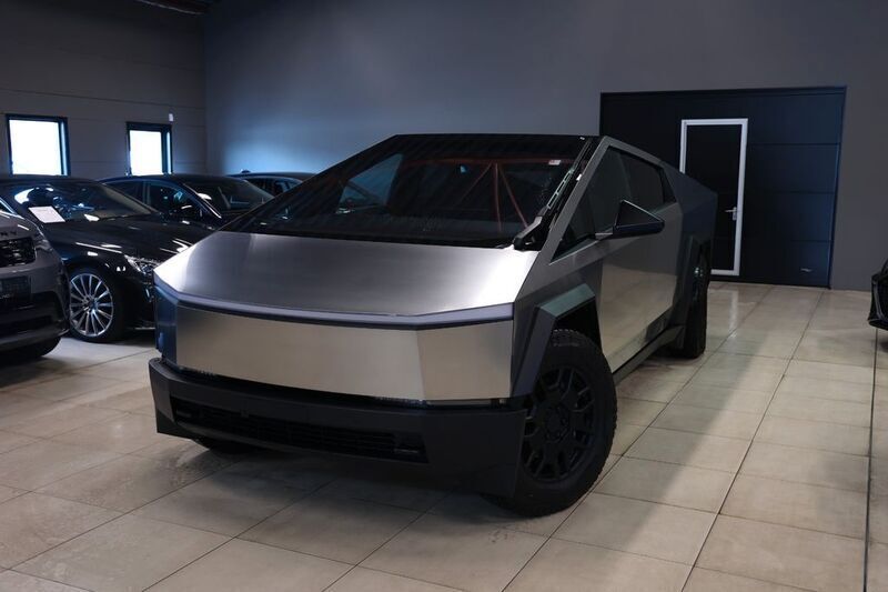 Silber Gebraucht 2024 Tesla Cybertruck SUV | 120.000 € - Bild 1/4