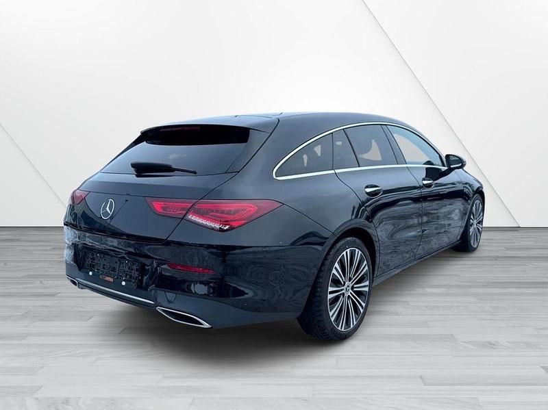 Gebraucht Mercedes CLA200 150 PS (110 kW) 2022 Schwarz Limousine