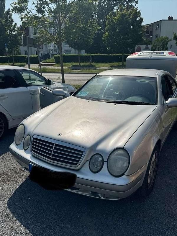 Silber Gebraucht 1997 Mercedes CLK200 Coupé | 800 € (Superpreis) - Bild 1/4