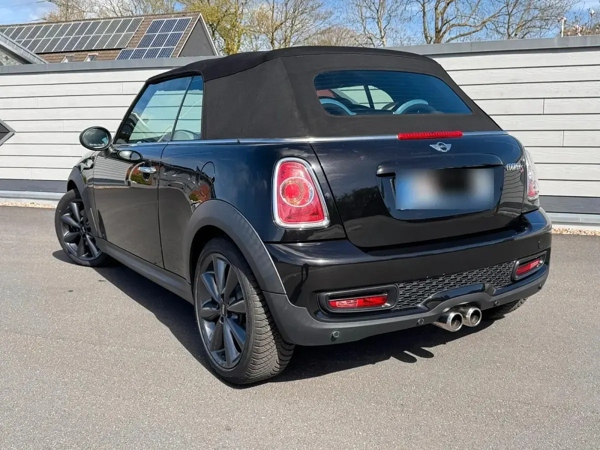Usata Mini Cooper S Cabriolet 184 CV (135 kW) 2011 Nero Cabrio