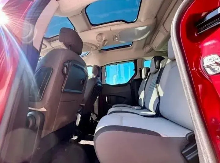 Gebraucht Citroën Berlingo SELECTION 92 PS (67 kW) 2014 Rot Van / Kleinbus