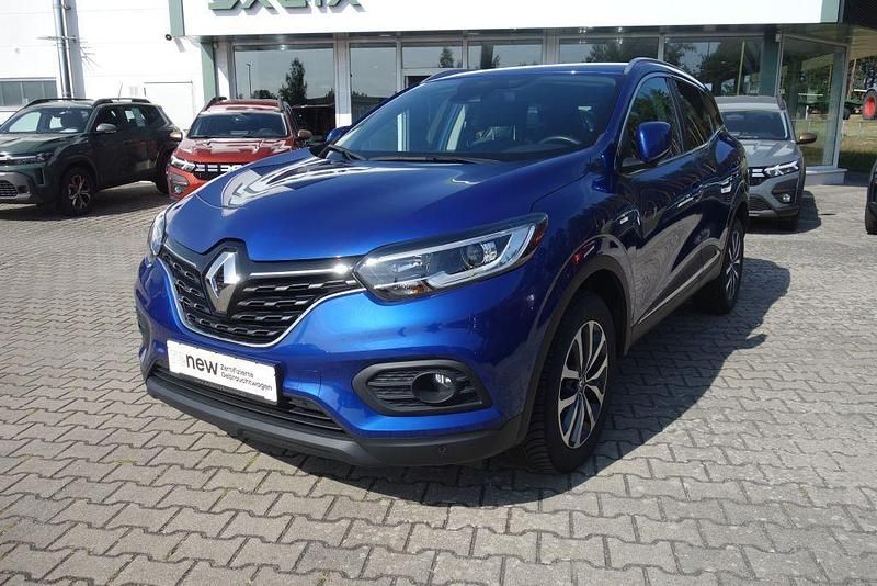 Blau Gebraucht 2021 Renault Kadjar Zen SUV | 17.490 € (Fairer Preis) - Bild 1/4