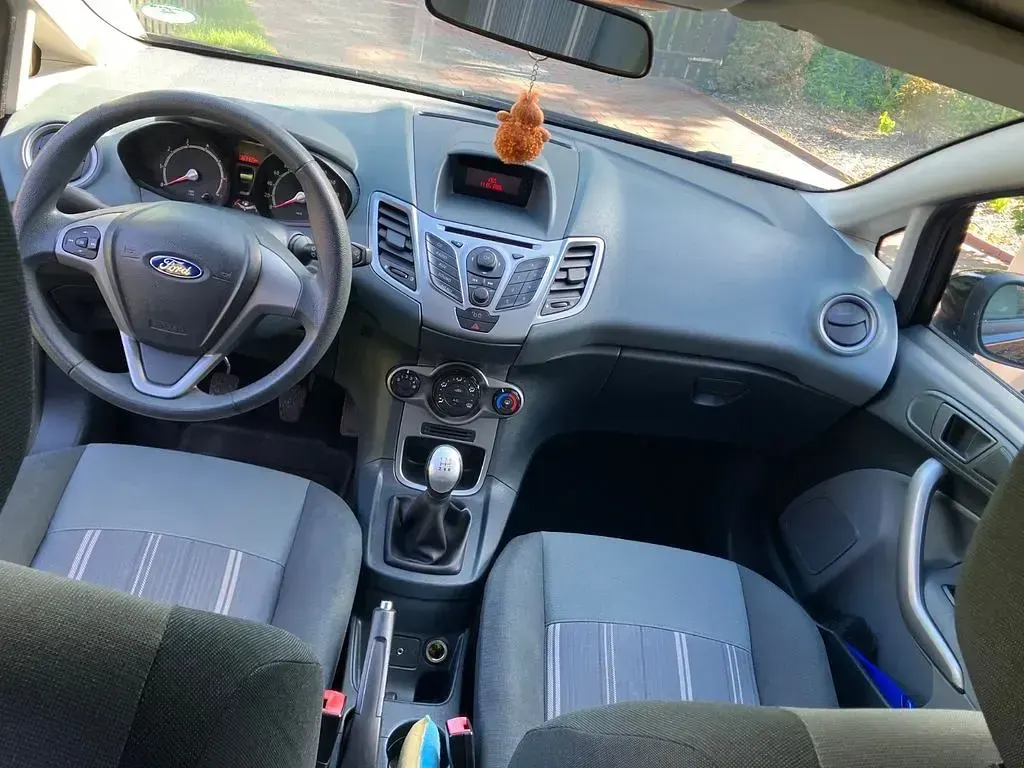 Gebraucht Ford Fiesta Trend 60 PS (44 kW) 2009 Schwarz Limousine
