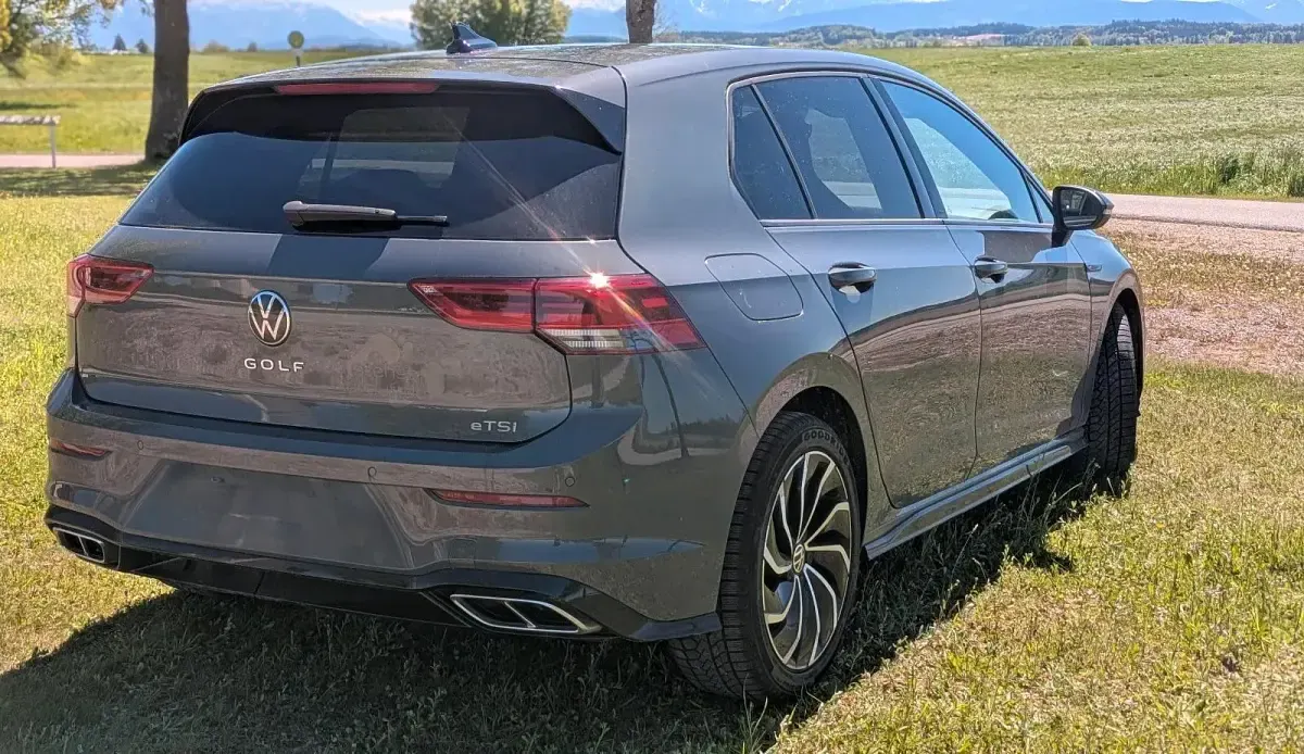 Gebraucht VW Golf VII R-line 150 PS (110 kW) 2020 Grau Kleinwagen