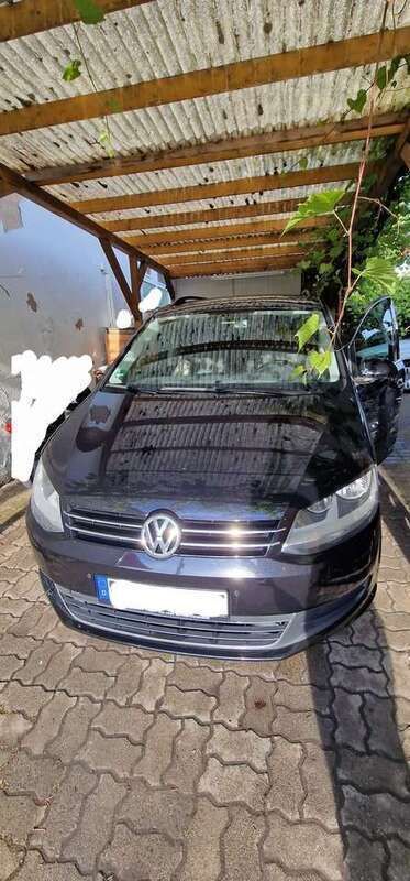 Schwarz Gebraucht 2012 VW Sharan Comfortline Van / Kleinbus | 4.750 € - Bild 1/4