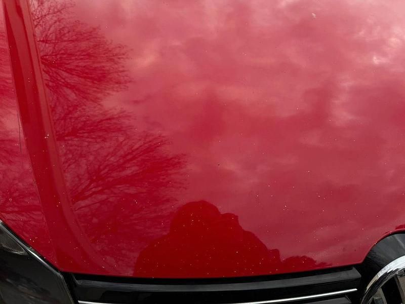 Gebraucht VW Golf VI 105 PS (77 kW) 2010 Rot Kleinwagen