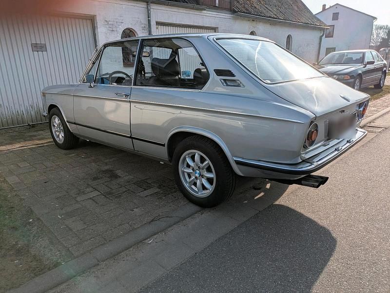 Gebraucht BMW 02 130 PS (95 kW) 1973 Silber Limousine