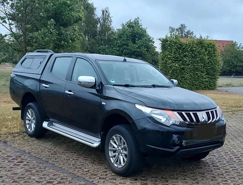 Schwarz Gebraucht 2017 Mitsubishi L200 Abholung | 16.699 € (Fairer Preis) - Bild 1/4