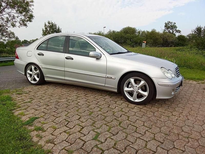 Gebraucht 2004 Mercedes C220 Classic Limousine | 3.450 € (Fairer Preis) - Bild 1/4